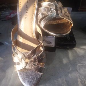 New Ladies size 10 Slide on sandal heel